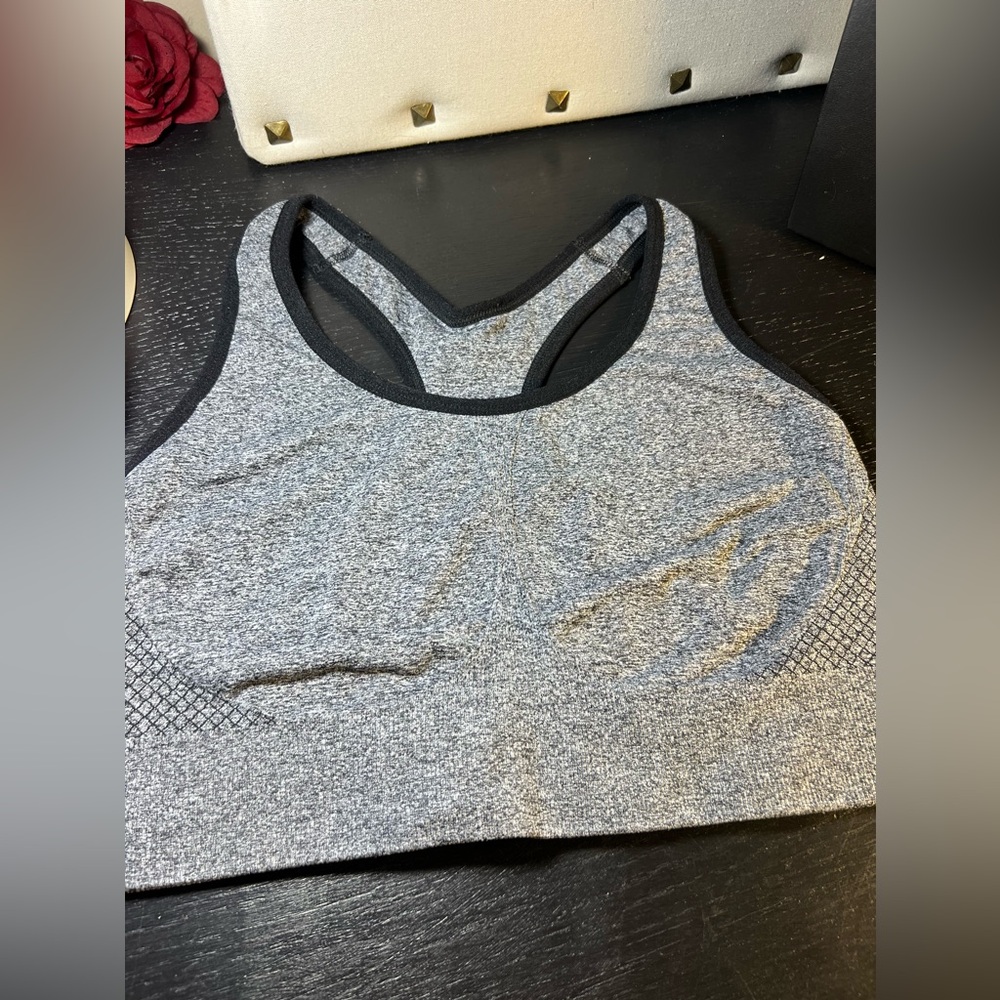 Sports Bra Bundle of 5 Like New - Picture 7 of 7